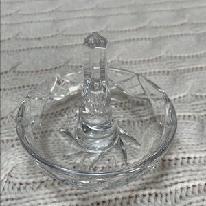 Crystal Ring Holder X design on rim Star/wreath on bottom, glass jewelry trinket